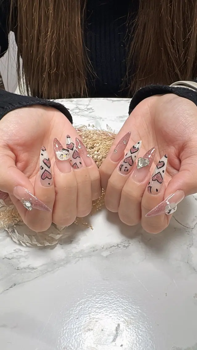 ネイル ハンドネイル はな💎ネイル ワンホン、長さ出しのネイルデザイン