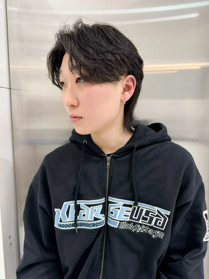 ショート パーマ メンズ オチ ハナのヘアスタイル