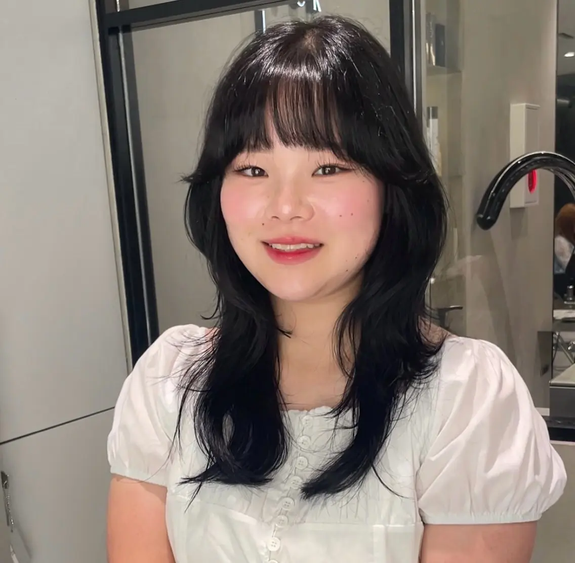 ロング カット ヘアカラー トリートメント 神戸レイヤーカット 顔周り／骨格診断のヘアスタイル