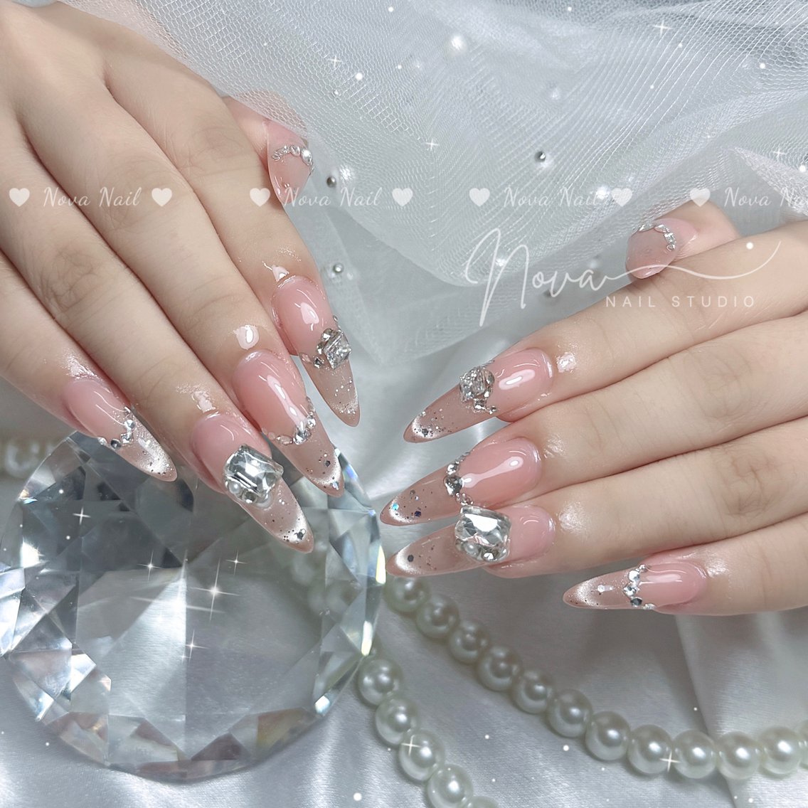 ネイル ハンドネイル ハンドケア Kitty Nail Novaのネイルデザイン