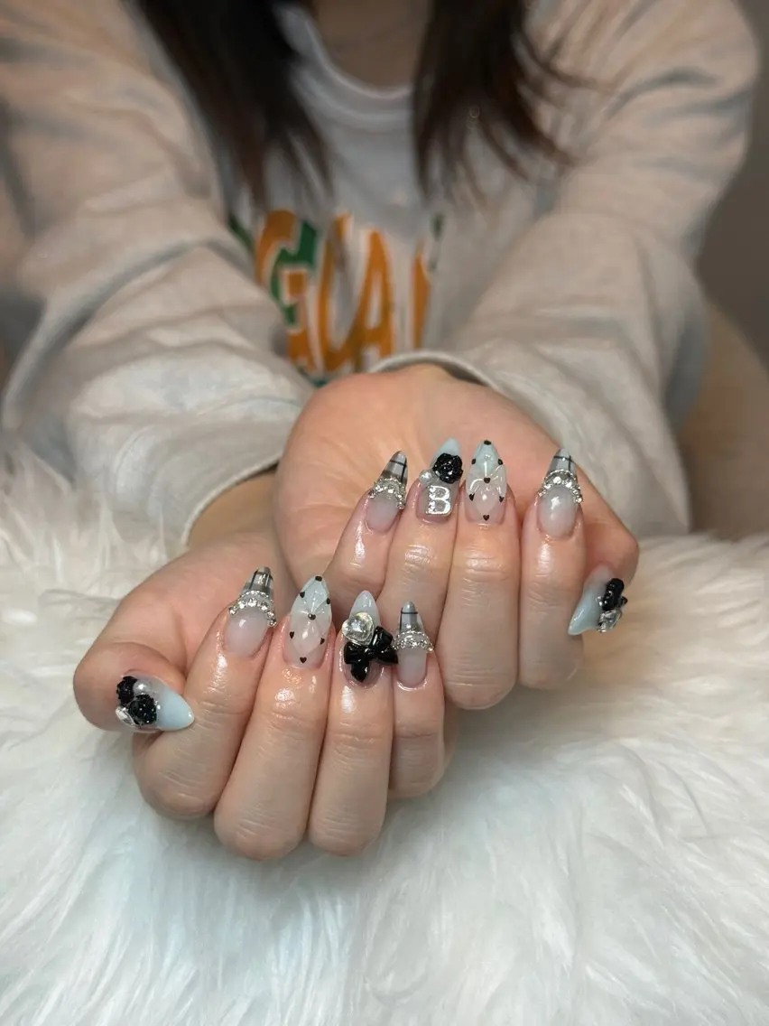 ネイル クリアネイル ドット フラッシュネイル フレンチネイル マグネットネイル ハンドネイル ハンドケア Aria Nail Beautyのネイルデザイン
