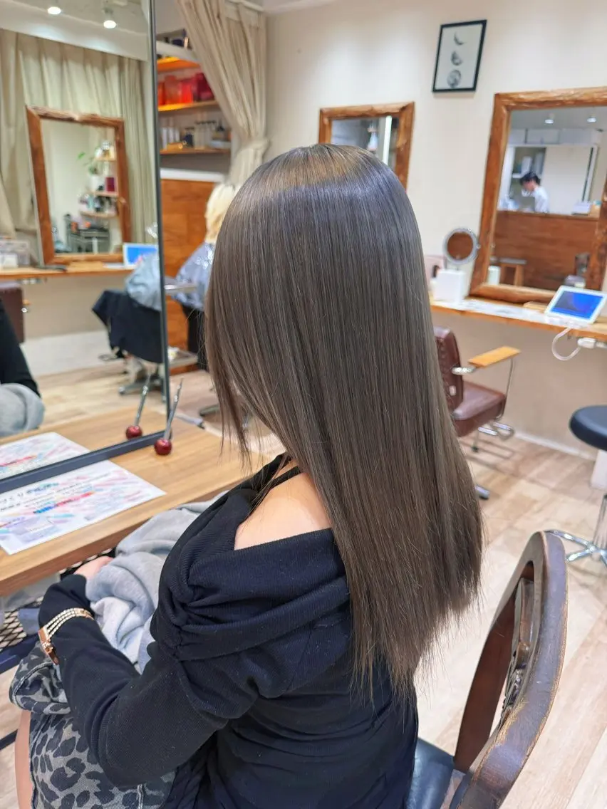 ロング カラー ヘアカラー シン🦊カット/ 艶カラー/ブリーチのヘアスタイル