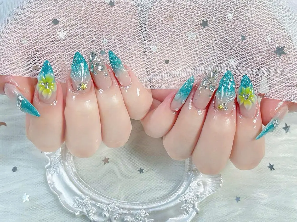 ネイル チークネイル ドット 長さ出し フットネイル フレンチネイル ハンドネイル Hana Nail Salonのネイルデザイン