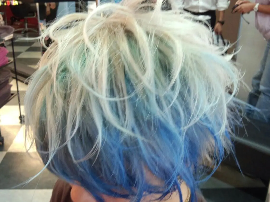ショート カラー ヘアカラー 鈴木 隆広のヘアスタイル