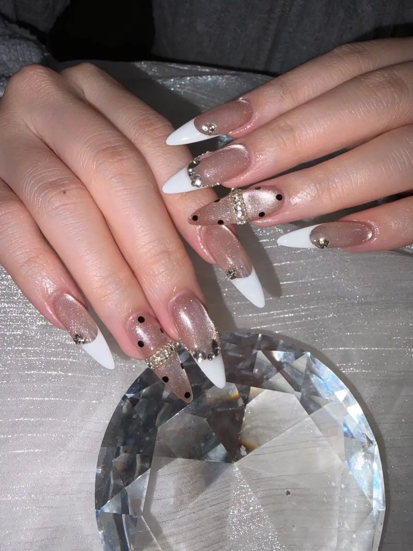 ネイル アートネイル オーロラネイル チークネイル 長さ出し フットネイル ハンドネイル Chan nailsのネイルデザイン