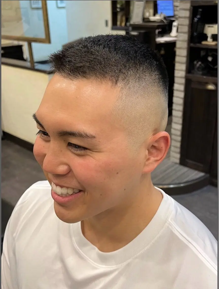 ショート 山方 一浩のヘアスタイル