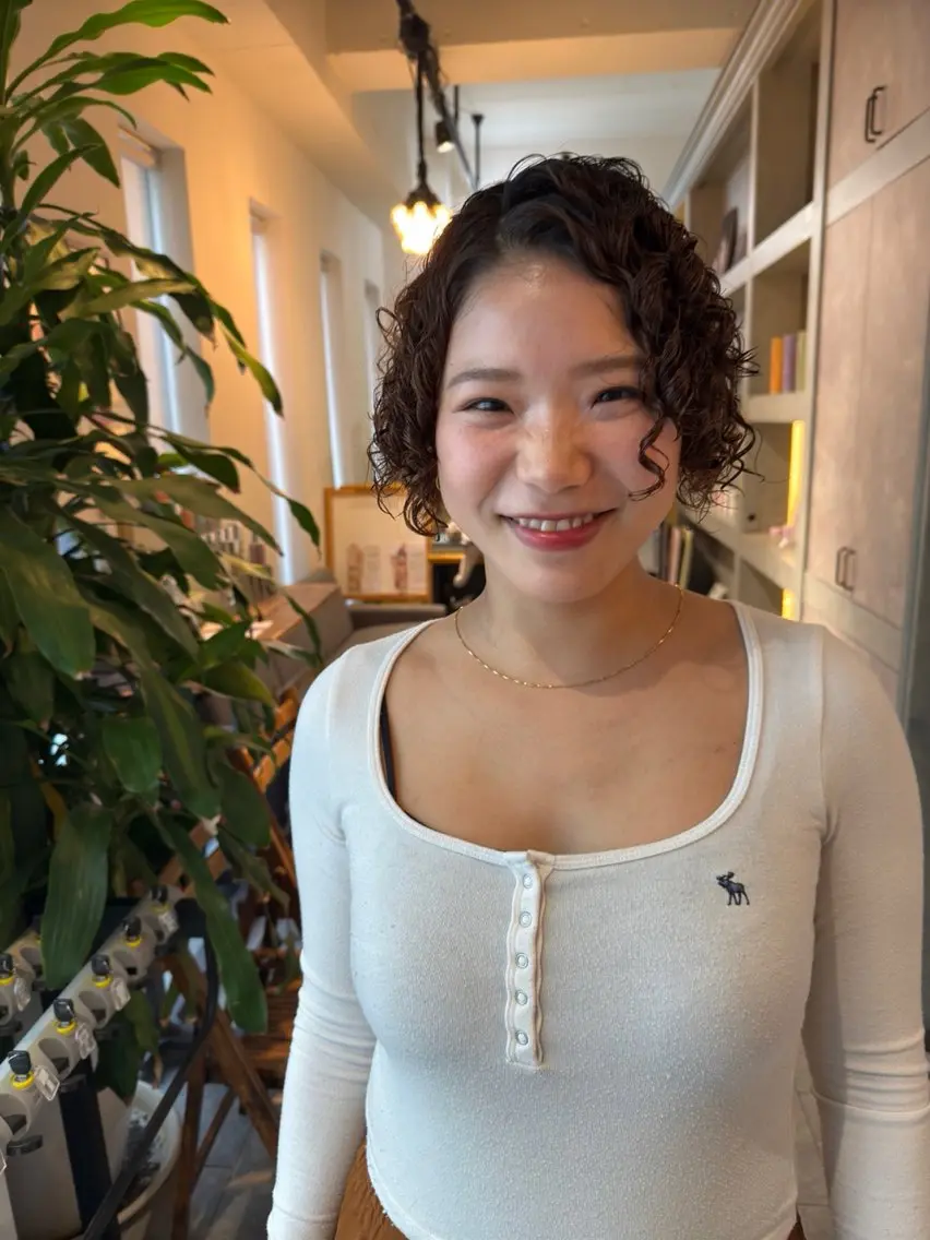 ショート パーマ メンズ キッズ メンズパーマ スパイラルパーマ カット パーマ トリートメント BRAIDS💎愛子 大人ハイライト💎のヘアスタイル
