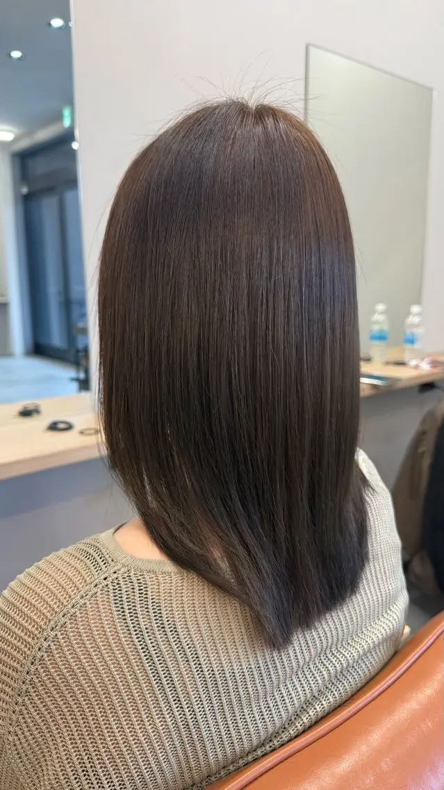 ミディアム カラー 奥尾 安奈のヘアスタイル