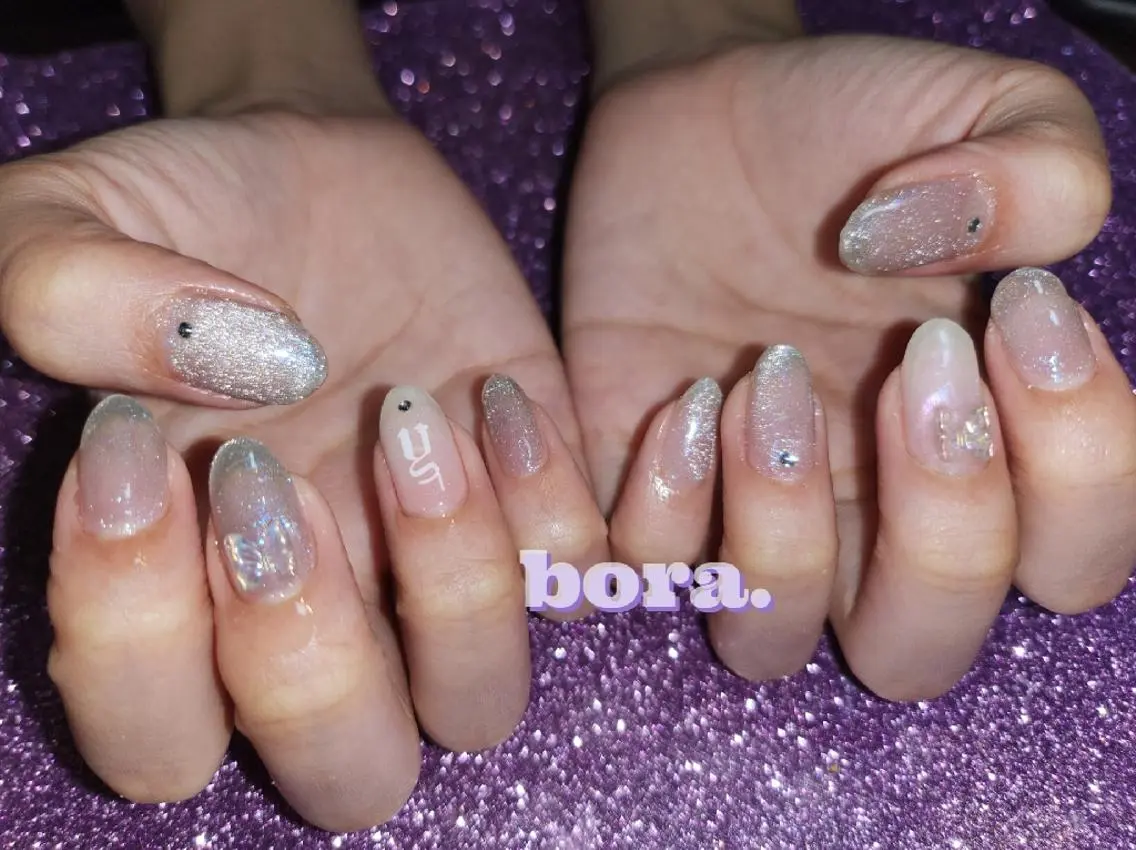 ネイル マグネットネイル ハンドネイル 💜bora .のネイルデザイン