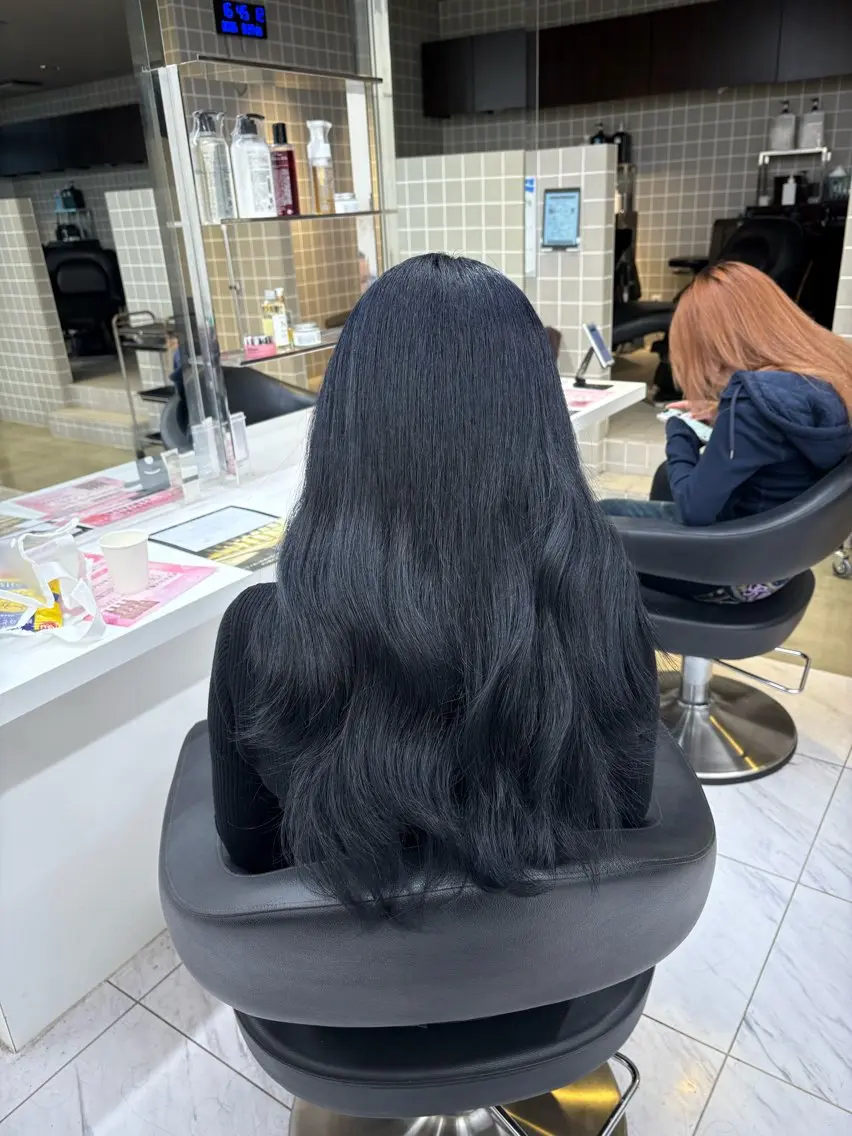 ロング ヘアカラー トリートメント ヘッドスパ ヘアセット 寒色/ベージュヘア ブリーチありMiOのヘアスタイル