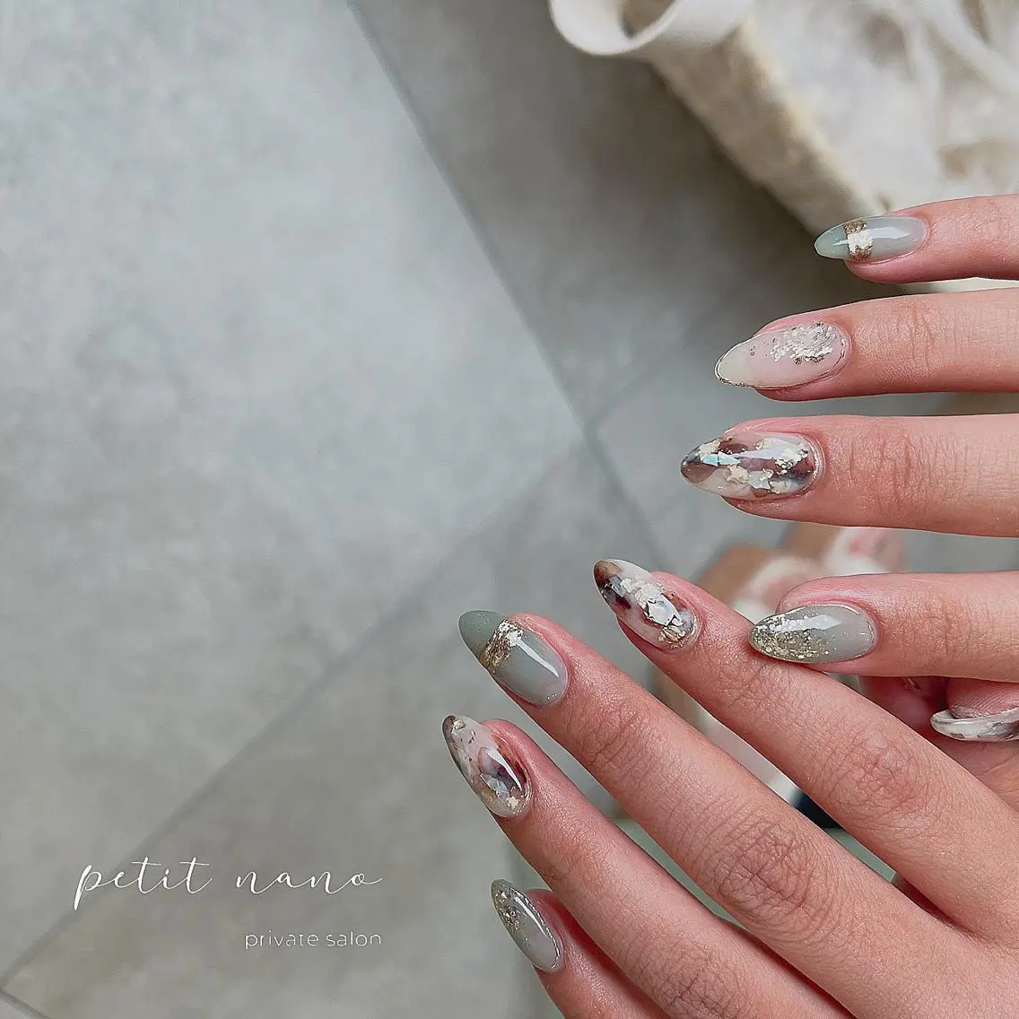 ネイル フットネイル ジェルネイル ニュアンスネイル パラジェル ショートネイル nail◯ petitnanoのネイルデザイン