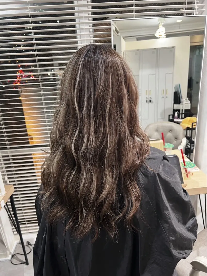 ロング カラー グレージュ ハイライトカラー ハイライト 指名数No.1 /NAOYAのヘアスタイル