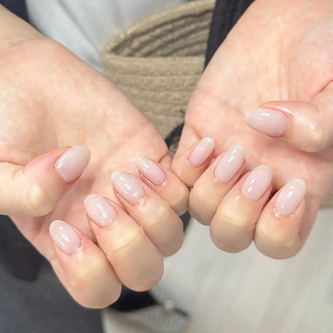 ネイル アートネイル オーロラネイル チークネイル フレンチネイル ガラスフレンチ 🎀YooLi Nail salonのネイルデザイン