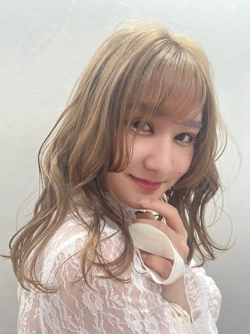 ロング カラー ヘアアレンジ フレンチガーリー レイヤーカット ロング ️ちば🩵JILLE 恵比寿 透明感カラーのヘアスタイル