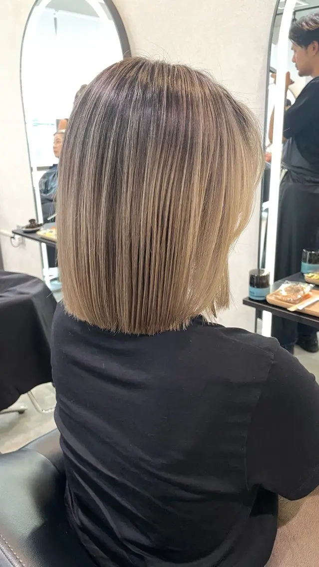 ショート レイヤーカット 岩原 基典のヘアスタイル