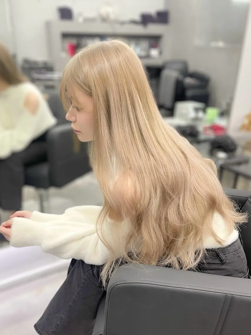 ロング ヘアカラー エクステ 紺エクステ デザインカラーのヘアスタイル