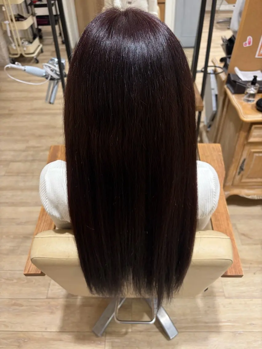 ロング カラー 伊藤 梨緒のヘアスタイル