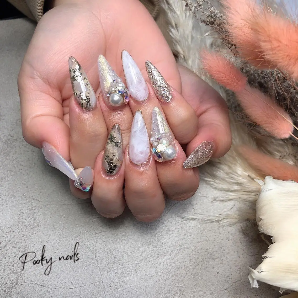 ロング Pooky nailsのネイルデザイン