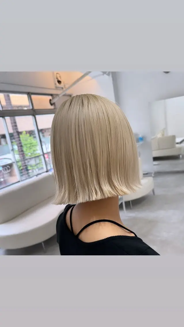 ショート カラー ベージュカラー ホワイトベージュ ヘアカラー トリートメント tet 店長 RIKITOのヘアスタイル