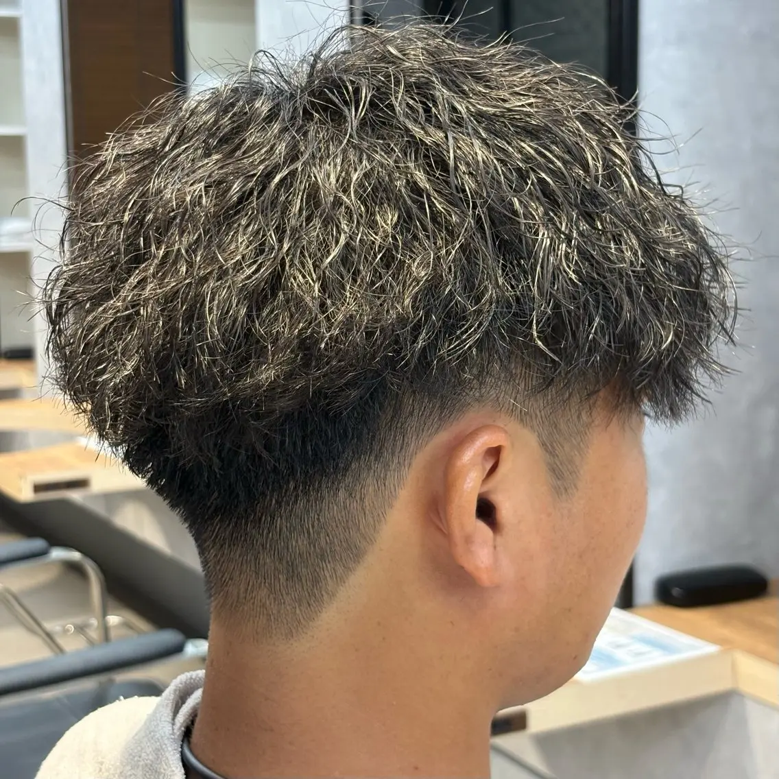 パーマ メンズ マッシュ メンズパーマ 刈り上げ カット パーマ 【VeRO】 河 正志のヘアスタイル