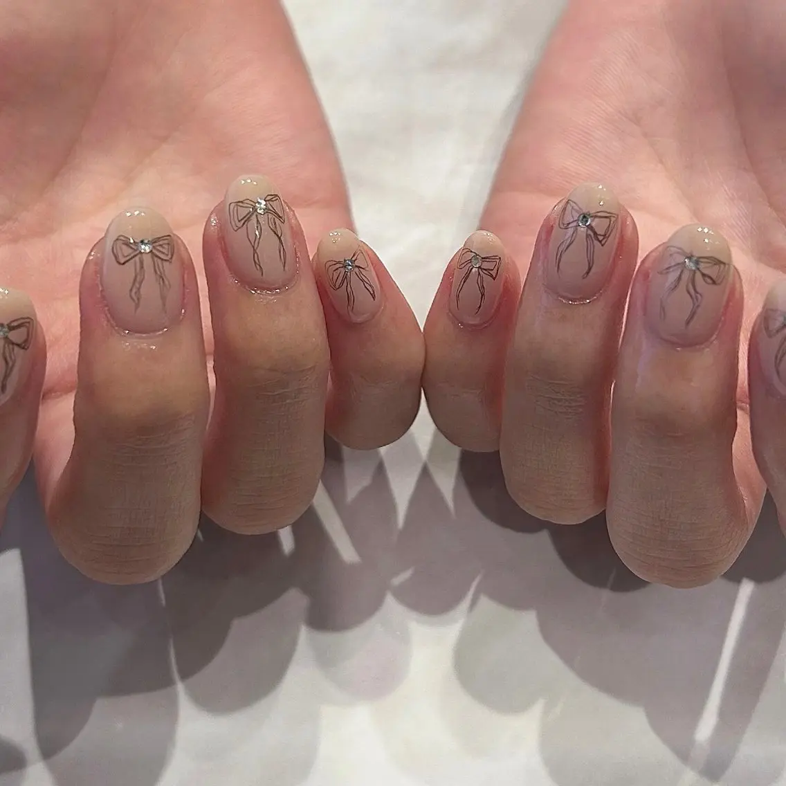 ネイル リボン ハンドネイル パラあり！フィルイン 美フォルムのネイルデザイン