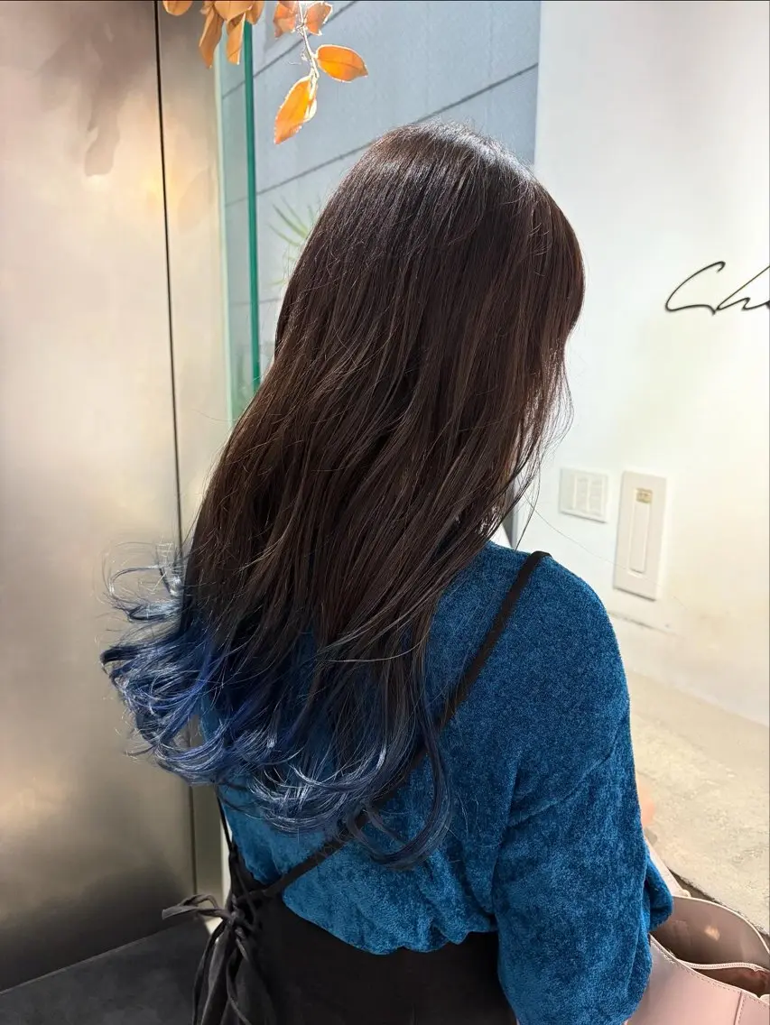 ロング カラー ブリーチ ブルーカラー ダブルカラー グラデーションカラー ヘアカラー トリートメント インナーカラー/天神 ブリーチ/吉田のヘアスタイル