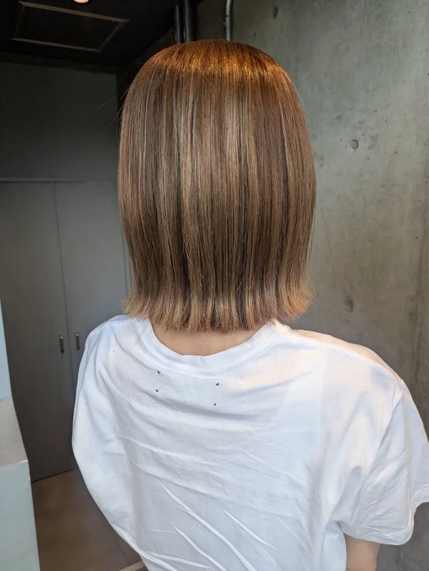 カラー 加藤 舞のヘアスタイル
