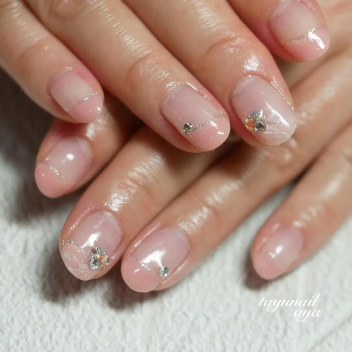 ネイル ブルー フレンチネイル ジェルネイル キラキラネイル パラジェル ネイルサロン 【たゆnail】のネイルデザイン