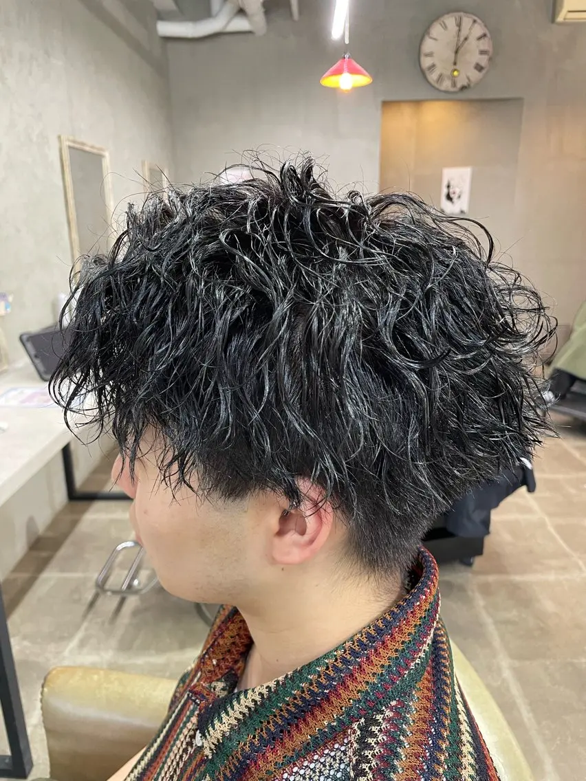 パーマ メンズ メンズパーマ 波巻きパーマ デザイン/美髪カラー 艶職人/福井SHUNのヘアスタイル