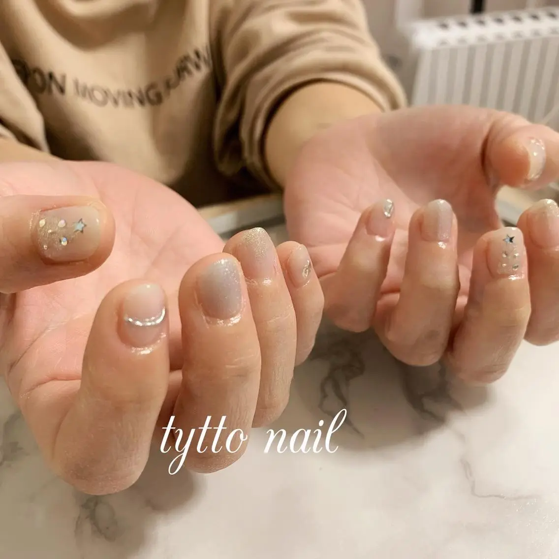 ネイル ミラーネイル ニュアンスネイル 冬ネイル クリスマス ハンドネイル tytto nail ❤︎‪‪eri‪‪のネイルデザイン
