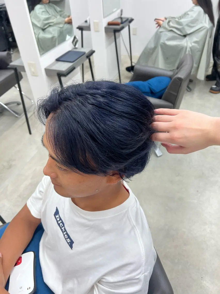 カラー ブリーチ ブルーカラー ラベンダーカラー 平野 実優のヘアスタイル