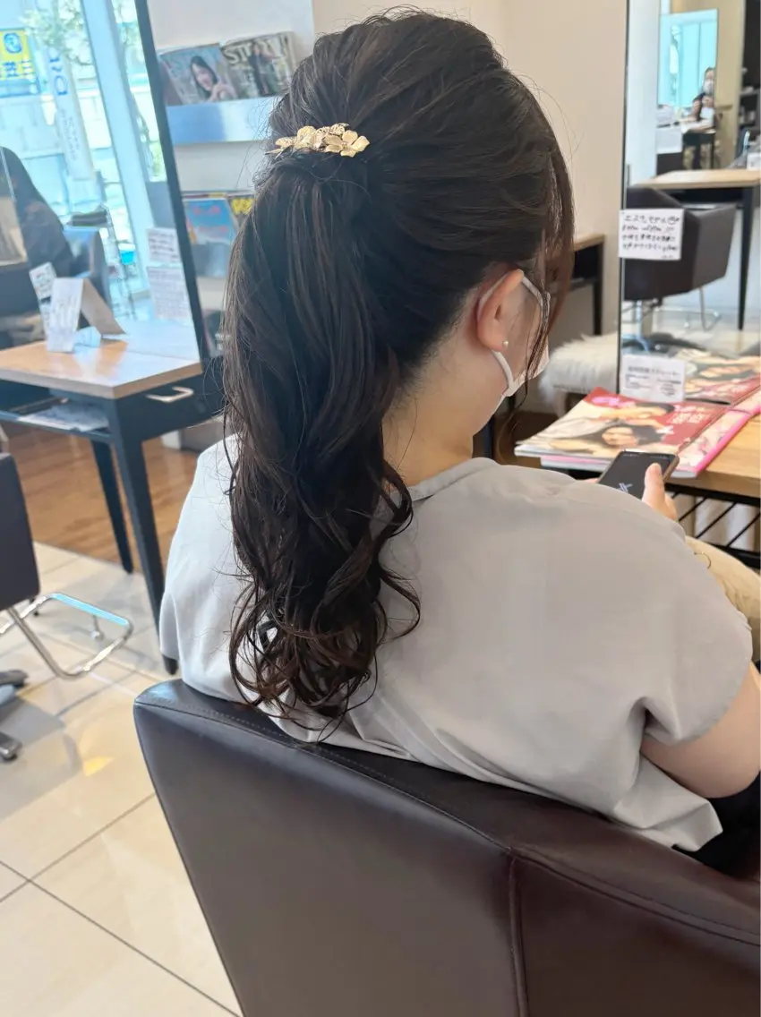 セミロング ヘアアレンジ ヘアセット アレンジ&ショート 💙YUKINOのヘアスタイル