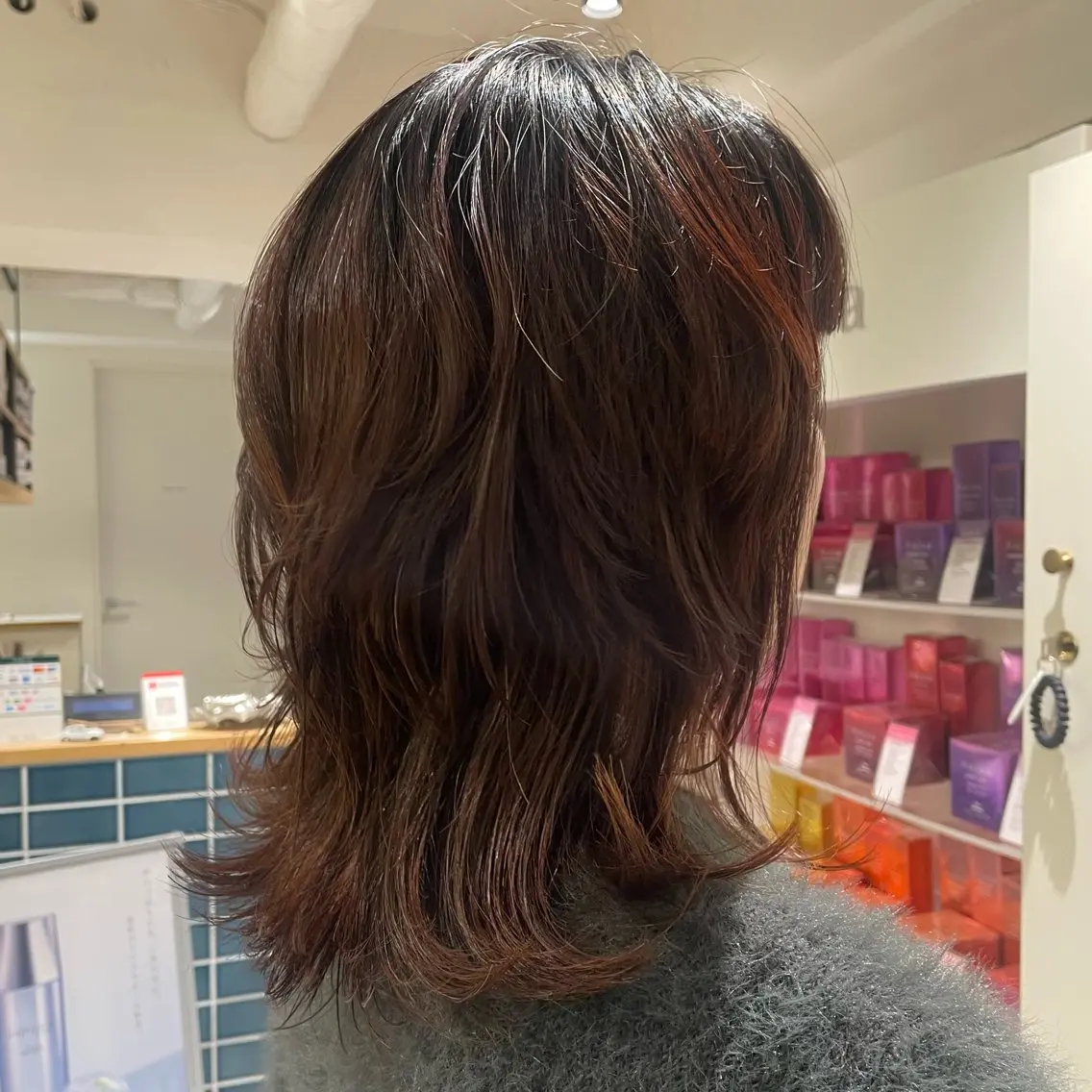 ミディアム くせ毛 暖色カラー/レイヤー スタイル みはる🌙のヘアスタイル