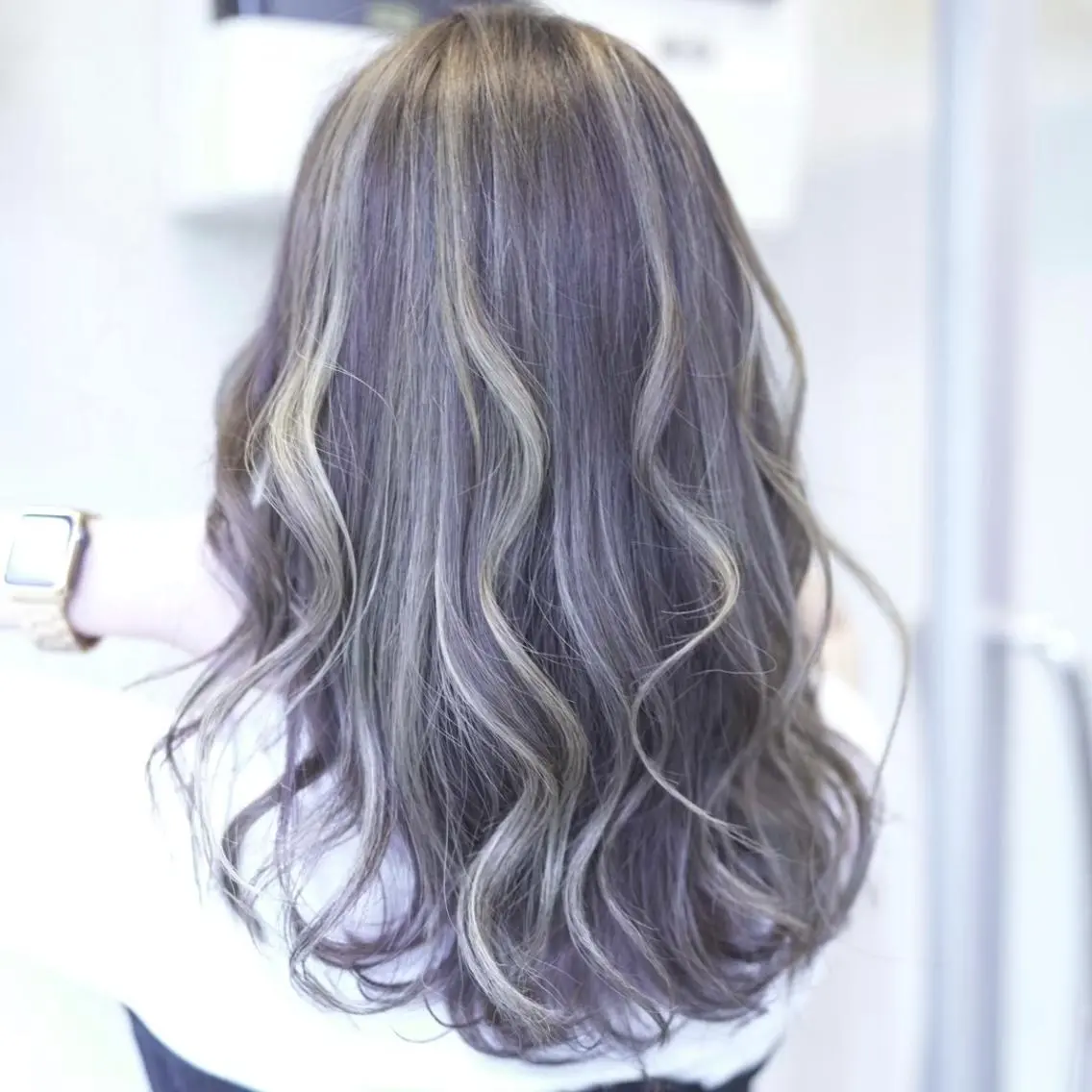 ロング カラー カット ヘアカラー トリートメント Crystal 船橋のヘアスタイル
