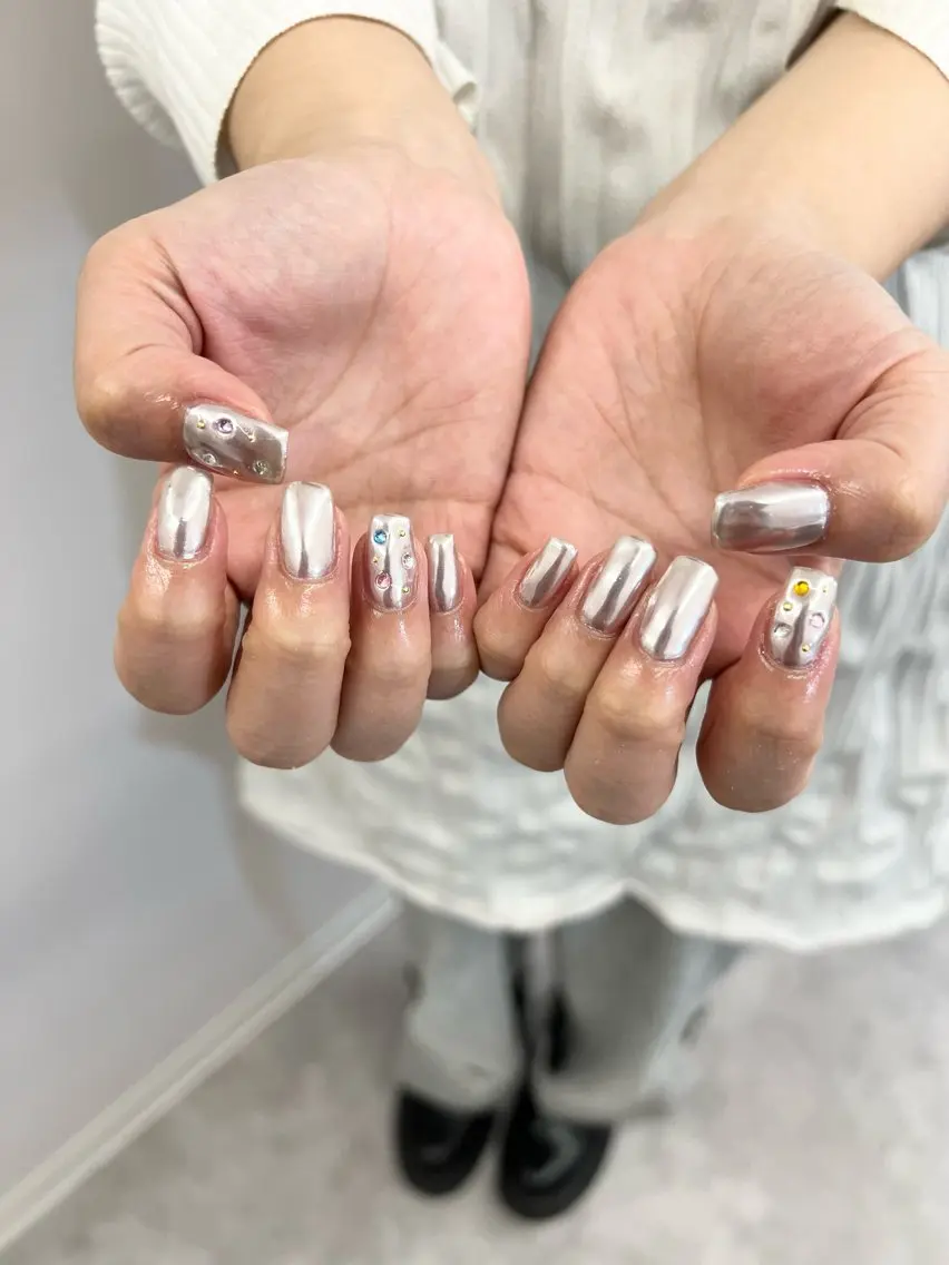 ネイル ジェルネイル 韓国ネイル ミラーネイル ワンカラーネイル パラジェル Bana_ Nailのネイルデザイン