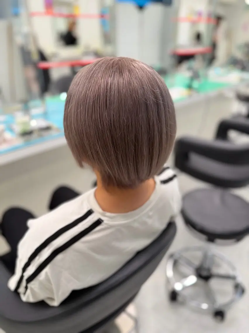 ミディアム カラー ヘアアレンジ ヘアカラー トリートメント ヘアセット 🫧モテる💗ダメー ジレスハイトーン🫧のヘアスタイル