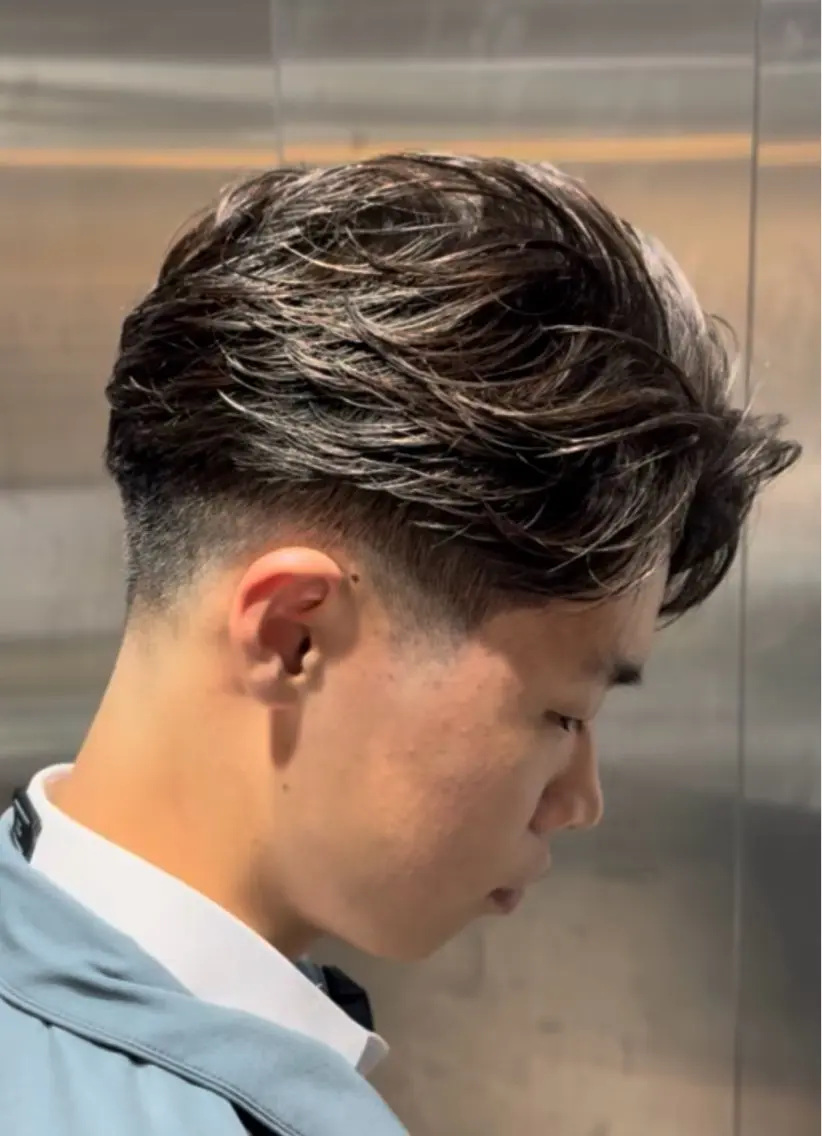 ショート パーマ メンズ フェードカット フェザーパーマ メンズパーマ カット パーマ メンズパーマカット 達人/涼のヘアスタイル