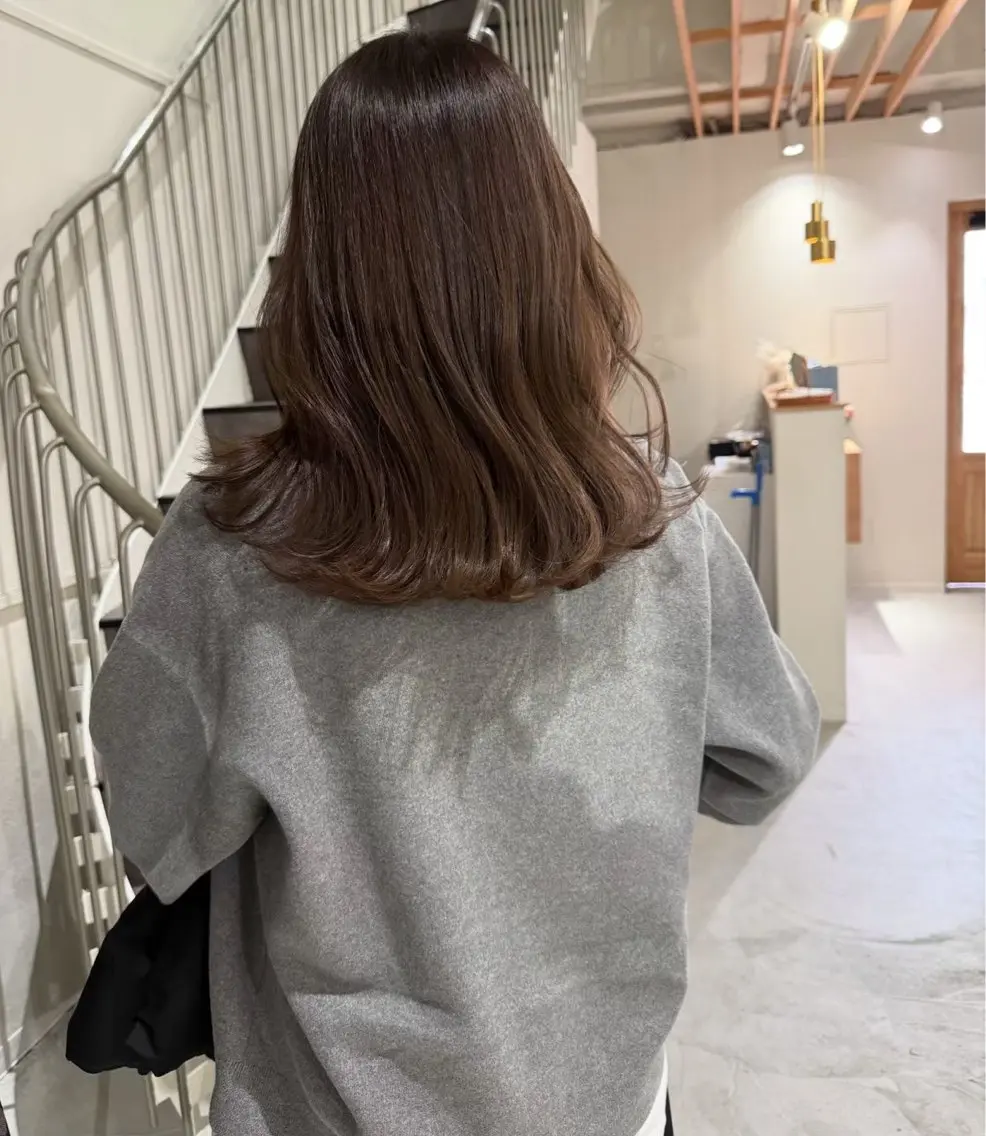 セミロング カラー 🌬️attrait 髪質改善/個室サロンのヘアスタイル