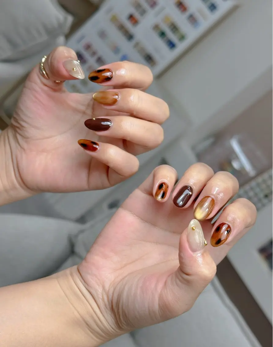 ネイル アートネイル ジェルネイル 韓国ネイル ニュアンスネイル ハンドネイル Luna Nail.Novaのネイルデザイン