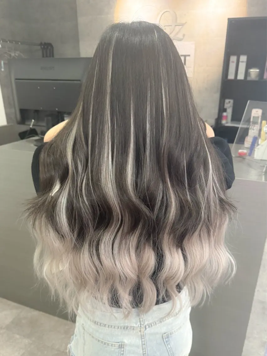 ロング カット エクステ ハイトーンエクステ 🎩カズキ🎩のヘアスタイル