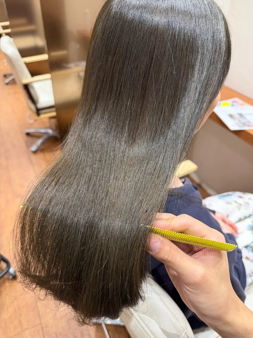 ロング ヘアカラー トリートメント 艶髪/透明感 レイヤー YUKIのヘアスタイル