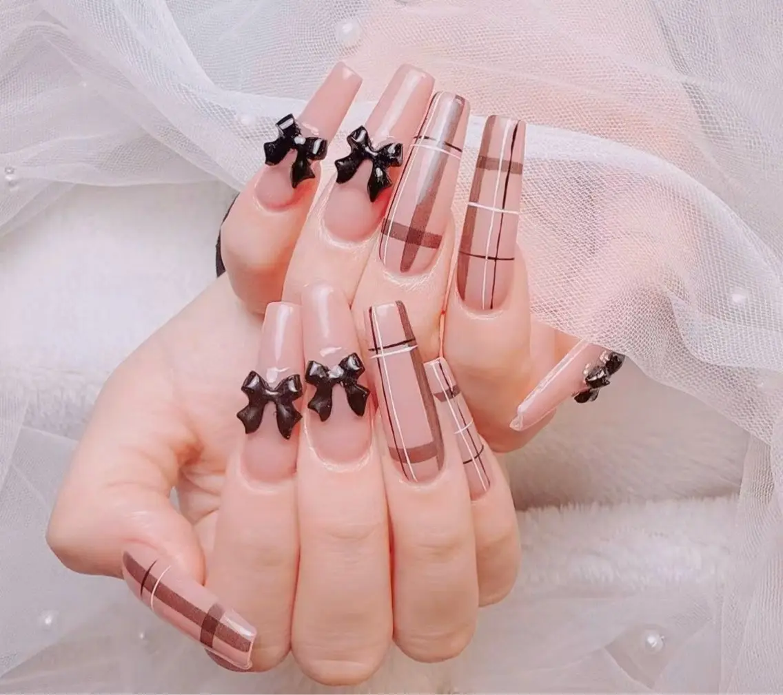 ネイル アートネイル フットネイル フレンチネイル ジェルネイル ガラスフレンチ ハンドネイル ╹◡╹MimoEye lash🌻Nailのマツエク・マツパデザイン