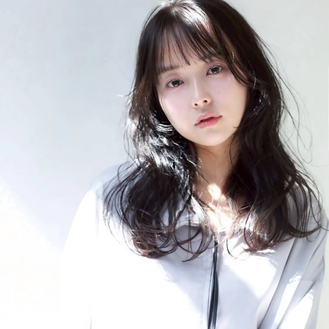 ミディアム パーマ 峠原 菜緒のヘアスタイル