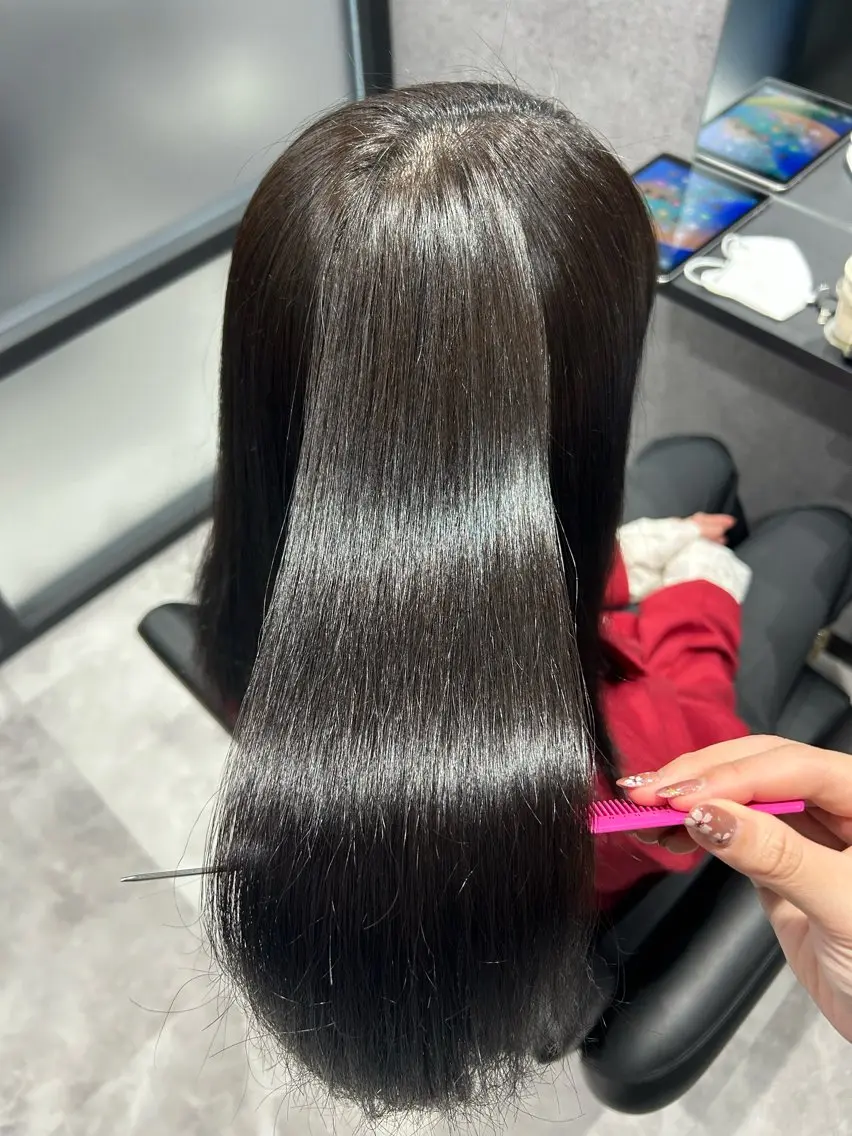セミロング パーマ ストレートパーマ 佐野 彩音のヘアスタイル