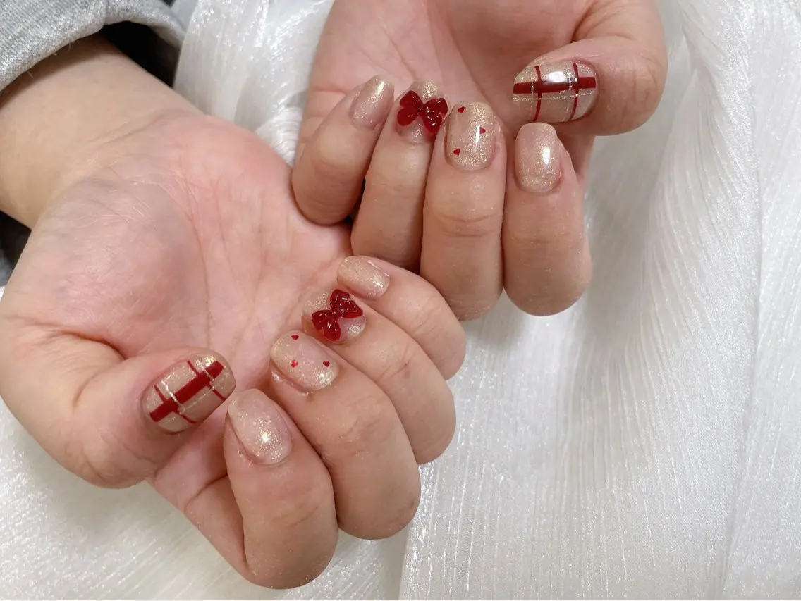 ネイル ジェルネイル パラジェル リボン 冬ネイル クリスマス kiki nail &brow二子玉川のネイルデザイン
