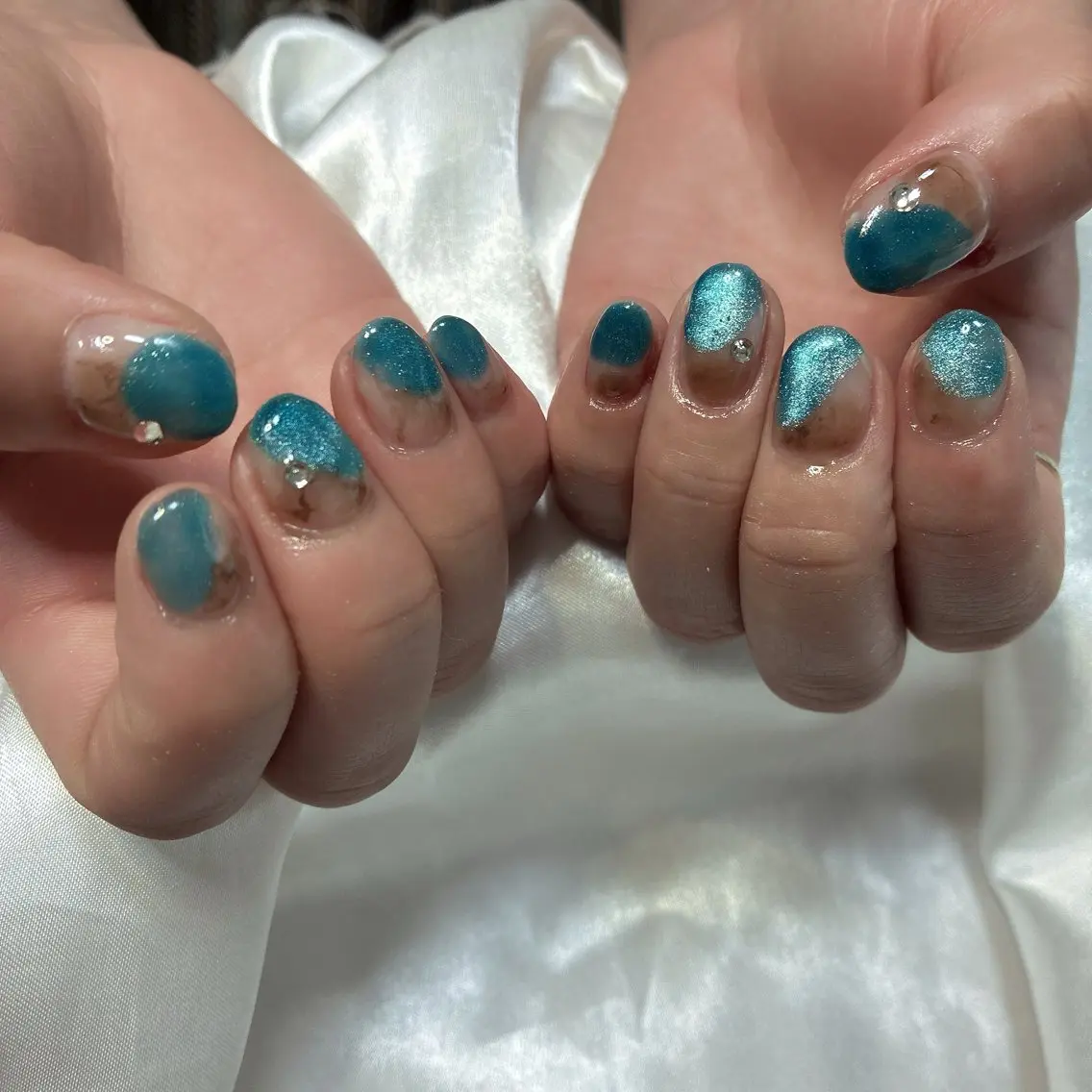 ネイル アートネイル マグネットネイル 持ち込み ショートネイル ハンドネイル フットネイル Adite nailのネイルデザイン