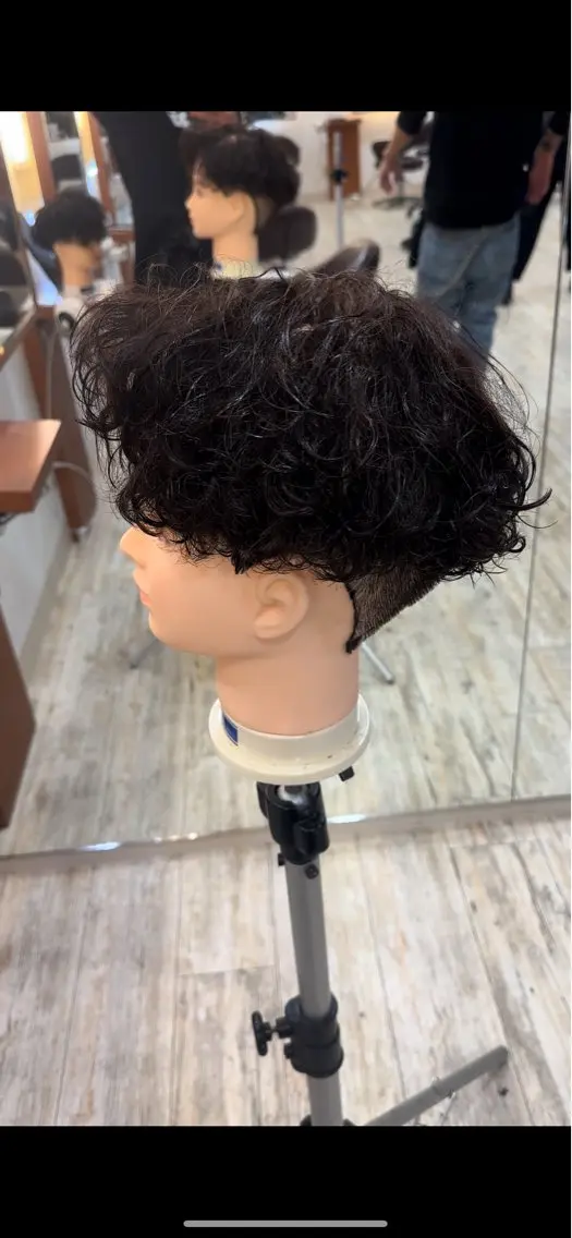 ショート パーマ スパイラルパーマ パーマ 大前 吏央のヘアスタイル