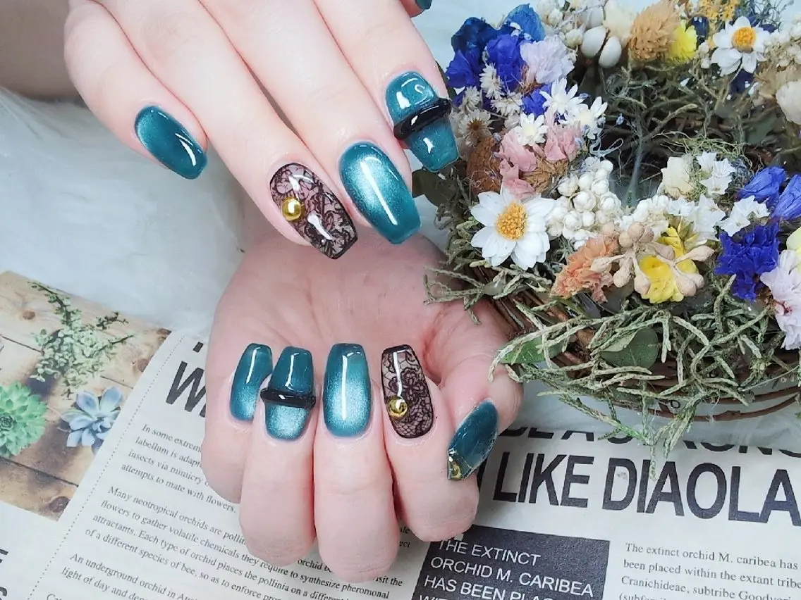 ネイル 長さ出し ジェルネイル キラキラネイル ラメ(グリッター) ニュアンスネイル Chouette Nailのネイルデザイン