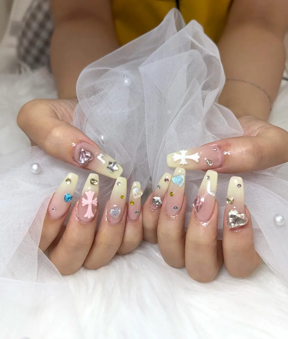 ネイル ハンドネイル MAMIネイリスト UNELMA所属のネイルデザイン
