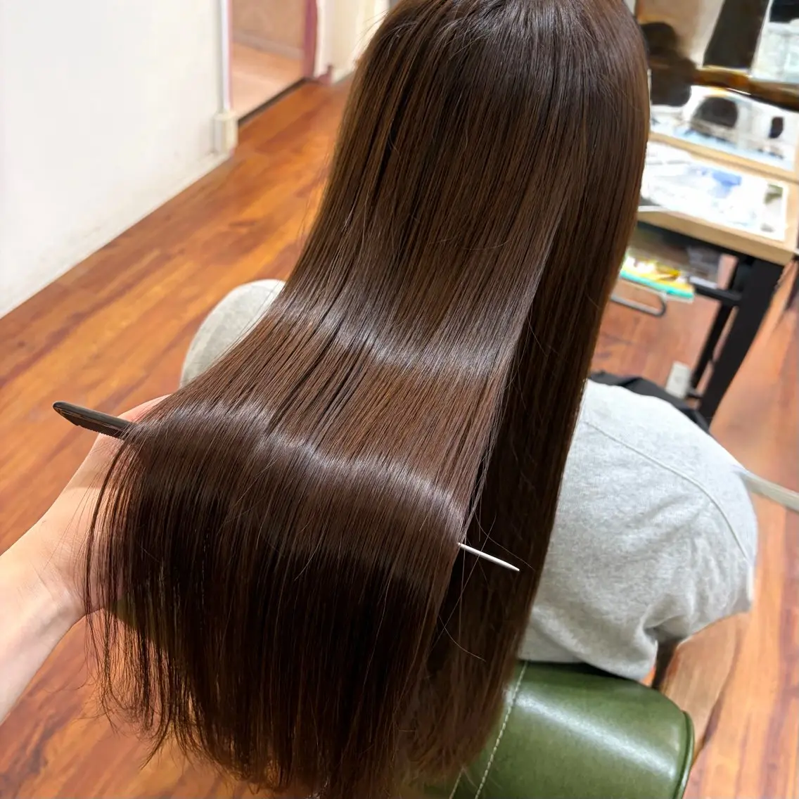 セミロング カラー カット ヘアカラー トリートメント 髪質改善/透明感 カラー/西川奈穂のヘアスタイル